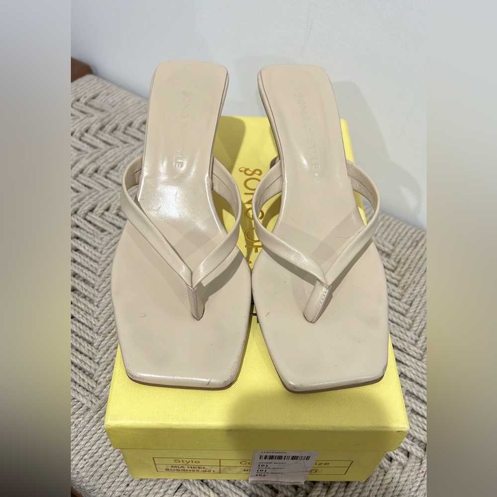 Song of style Sandal